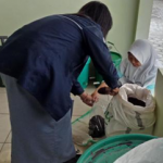 Mengemas kompos