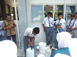 Edukasi Maggot